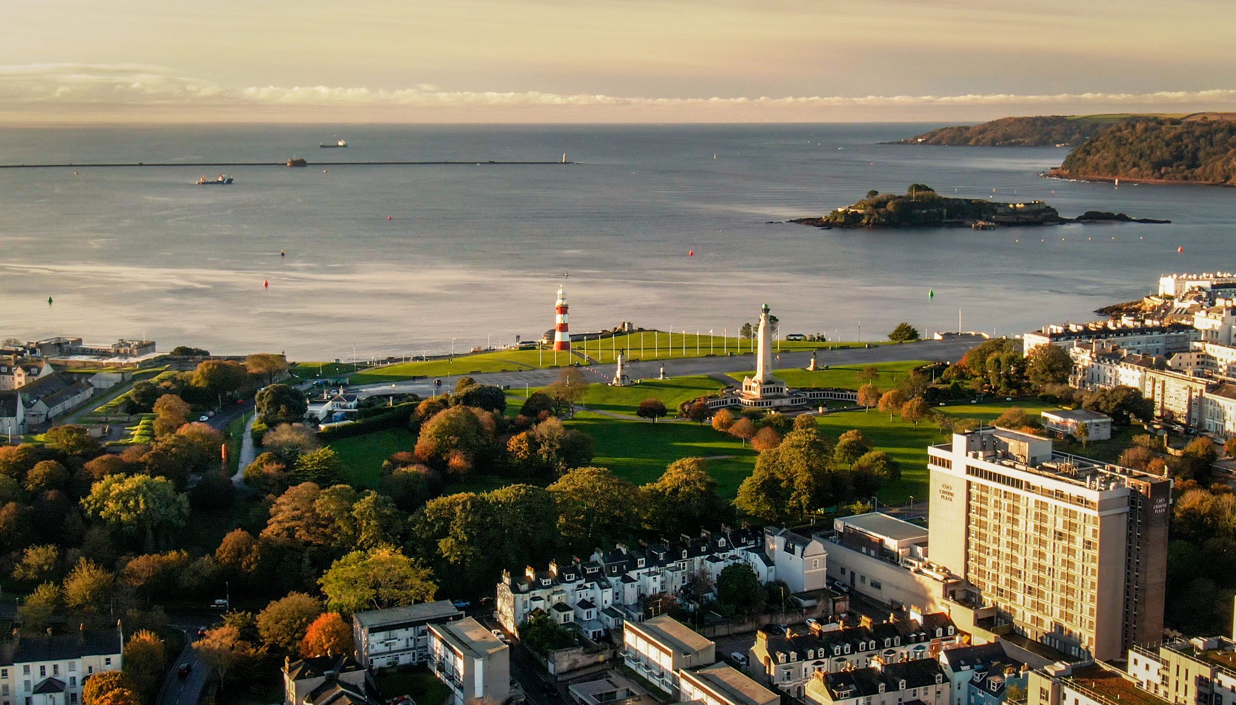 WX2A9148 Aerial view of Plymouth